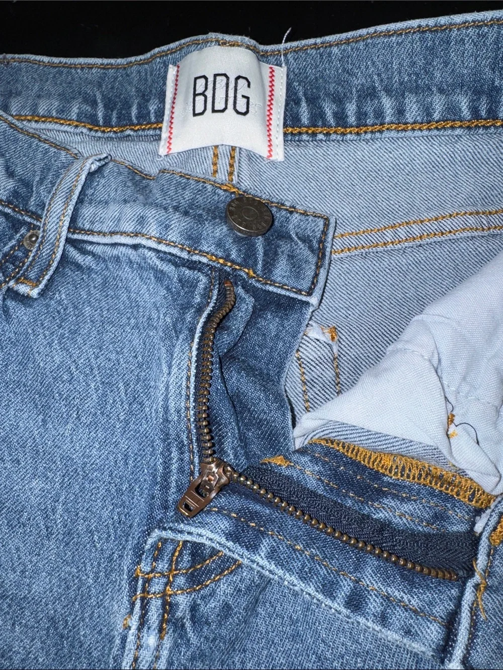 urban outfitters BDG joey mid rise wide leg jeans. size 26. great used condition - Picture 3 of 12